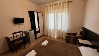 Гостиница Южный Лазаревское Стандартный трехместный номер-5