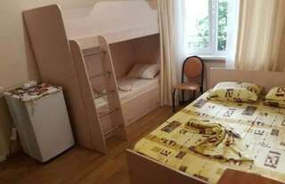 Гостиница Южный Лазаревское Четырехместный номер-2